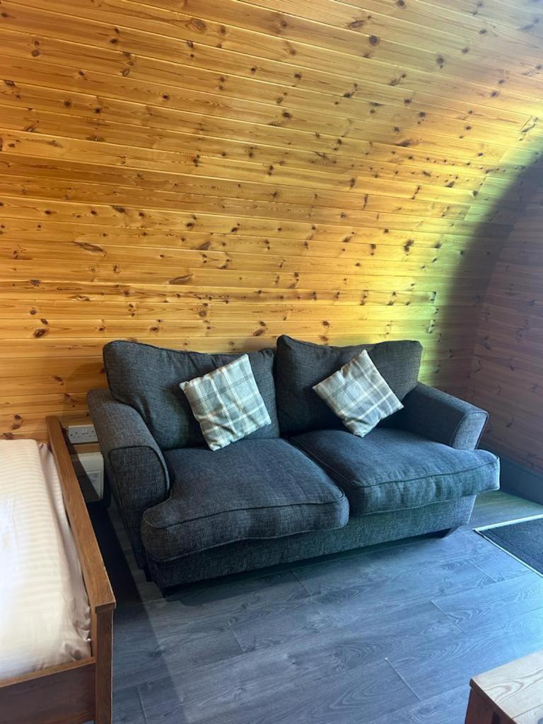 Отель Original Glamping Pod With Hot Tub Фродсхам Экстерьер фото