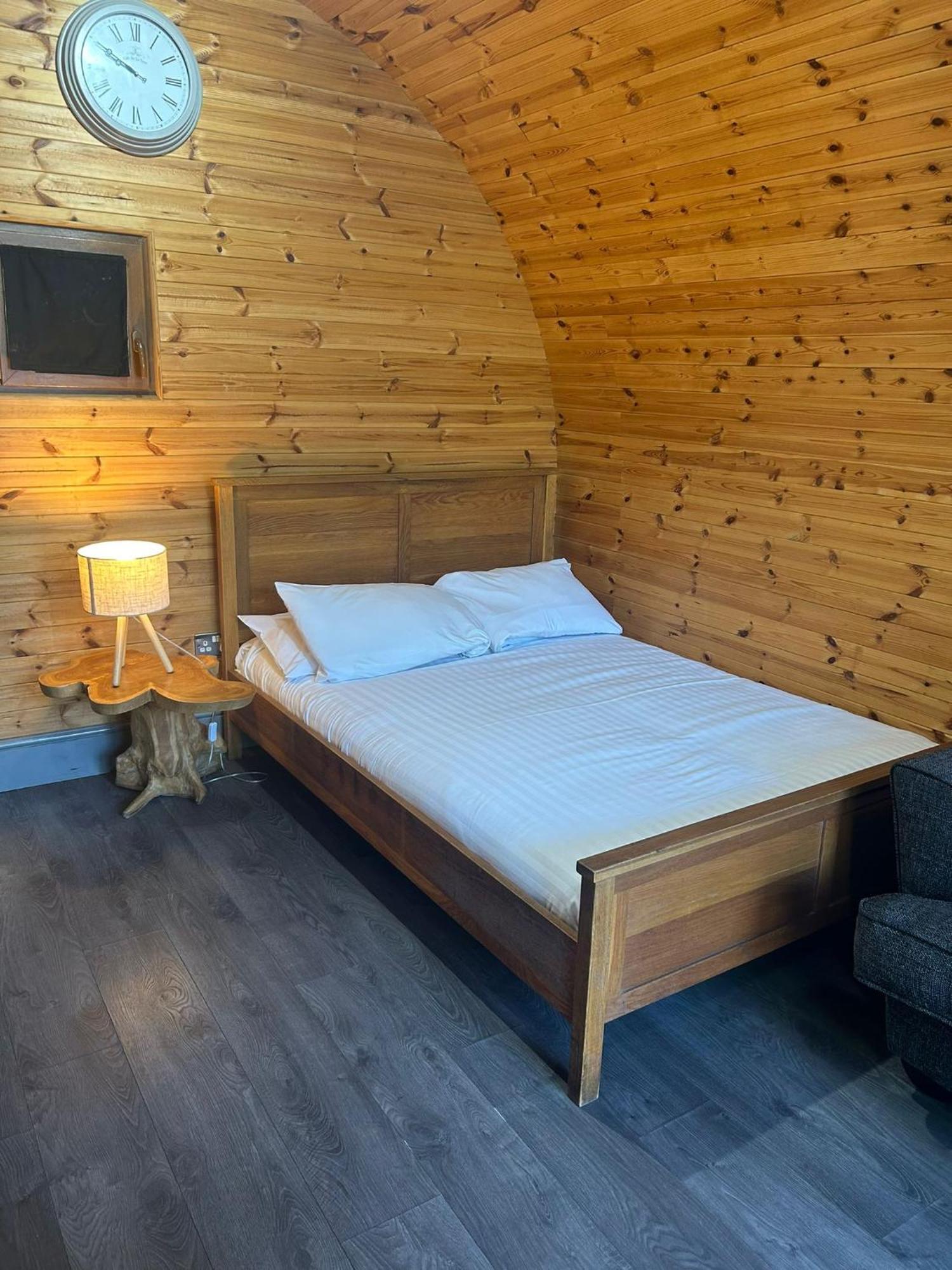 Отель Original Glamping Pod With Hot Tub Фродсхам Экстерьер фото